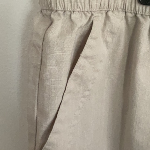 Karen Scott Tan Capris Lightweight Relaxed Fit - Picture 3 of 8